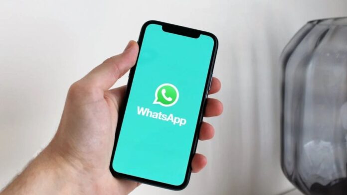 whatsapp-introduces-1-minute-long-voice-status-updates-on-iphone-and-android