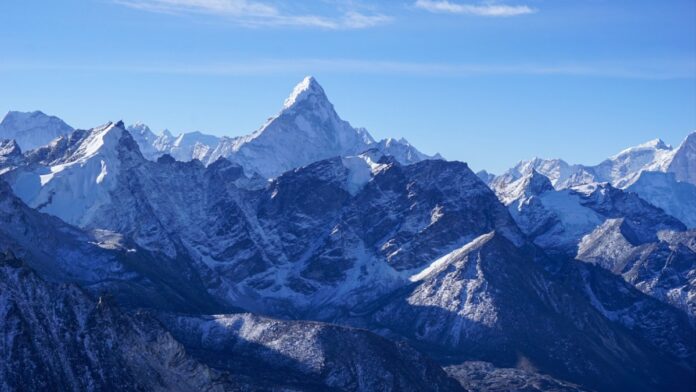 mount-everest’s-height-linked-to-ancient-river-changes-from-89,000-years-ago